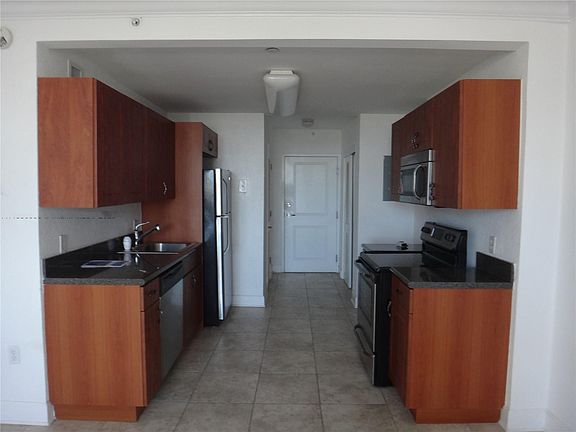 2nd image of 403 69th St #500