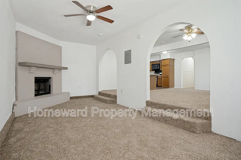 3110 Heather Ln