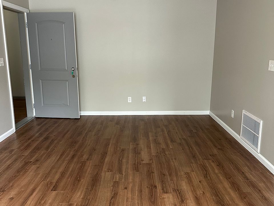 Living Room to Exterior door to common area