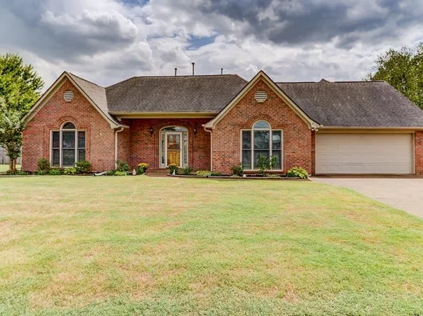 615 Jockey Cv, Collierville, TN 38017