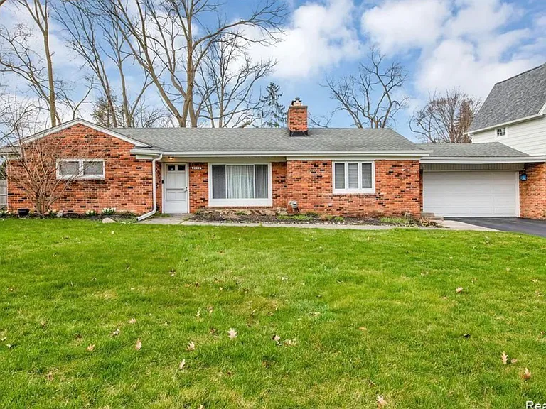 2082 Lakeshire Dr — Photo 39