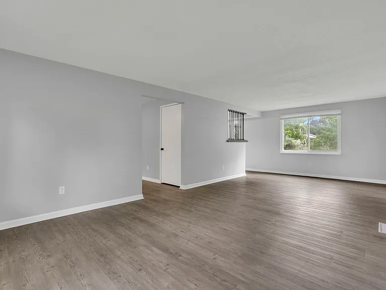3662 Panama Dr — Photo 9