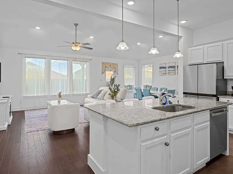 583 Bradley Dr — Photo 11