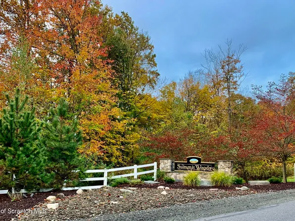 449 Summit Woods Rd, Moscow, PA 18444