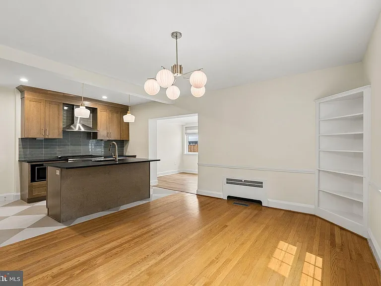 418 Murdock Rd — Photo 8