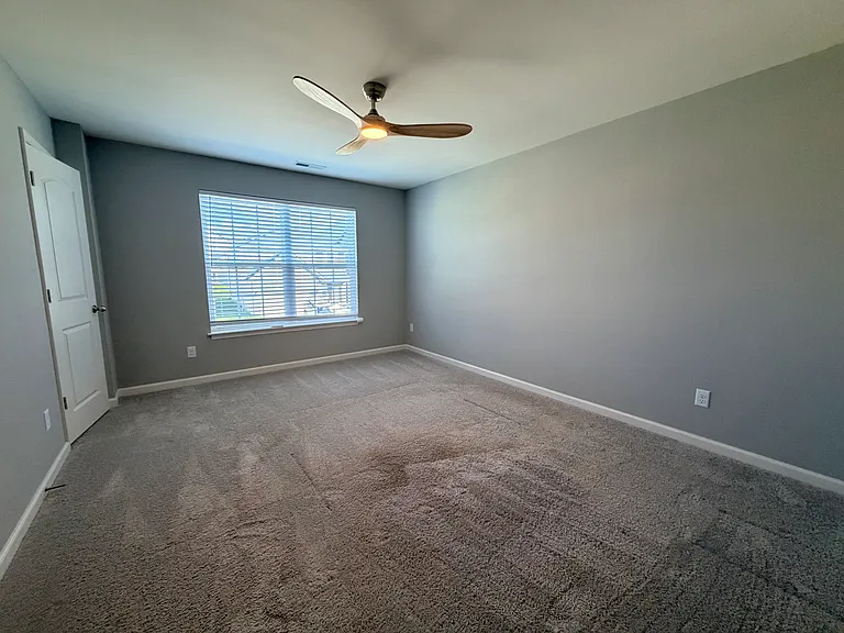 637 Dahlia Dr — Photo 13
