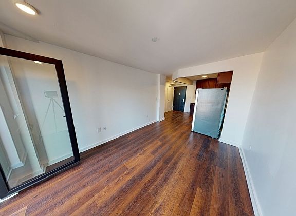 5th image of 874 Willoughby Ave #607
