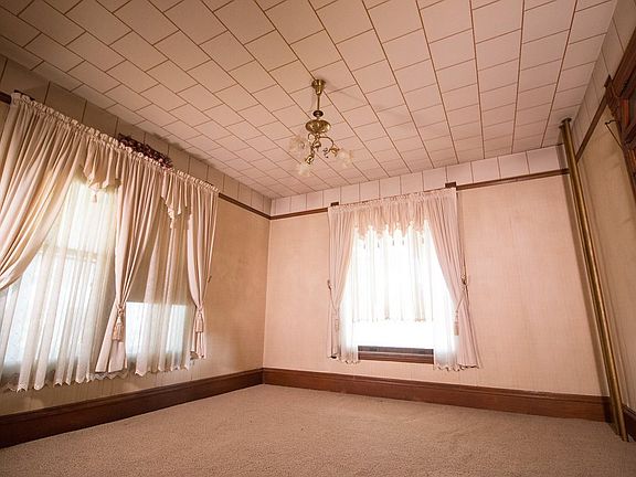 5th image of 801 F Ave