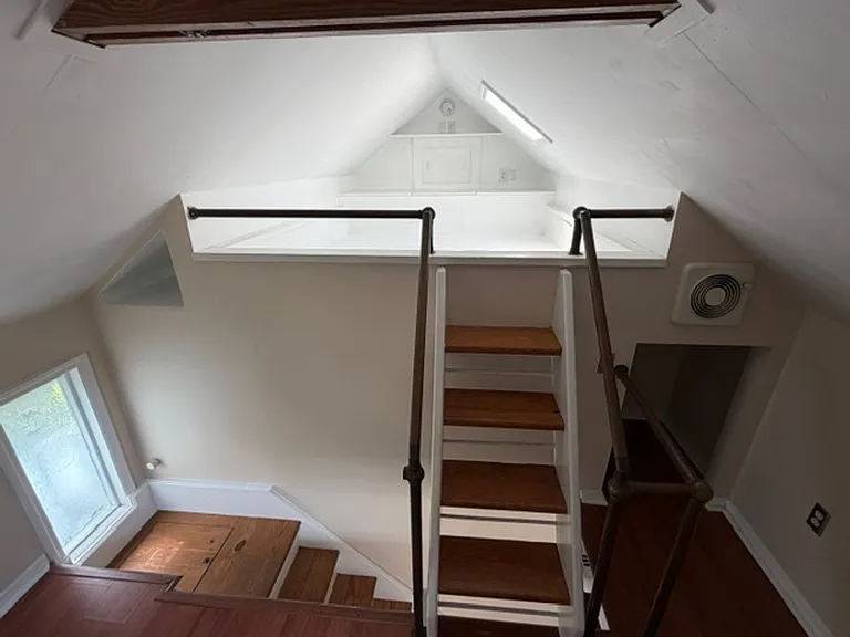 25 Desoto Pl — Photo 3