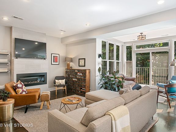 3rd image of 1330 W Winnemac Ave #3