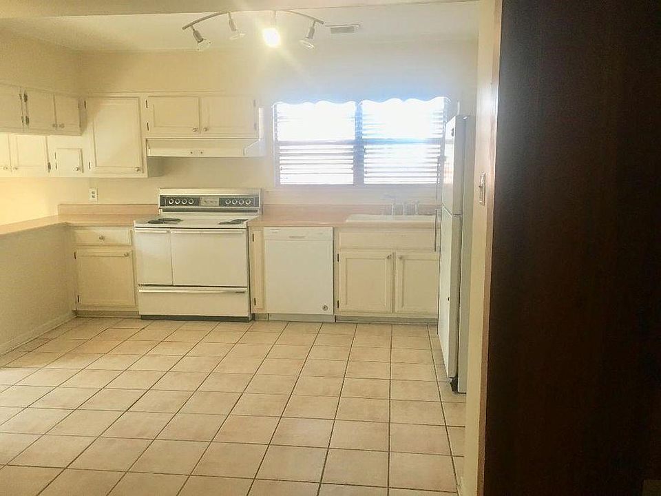 2nd image of 5052 Whiteway Dr