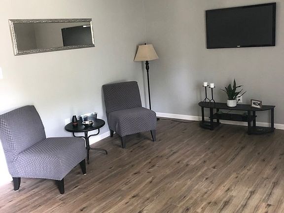 2nd image of 416 W End Ave