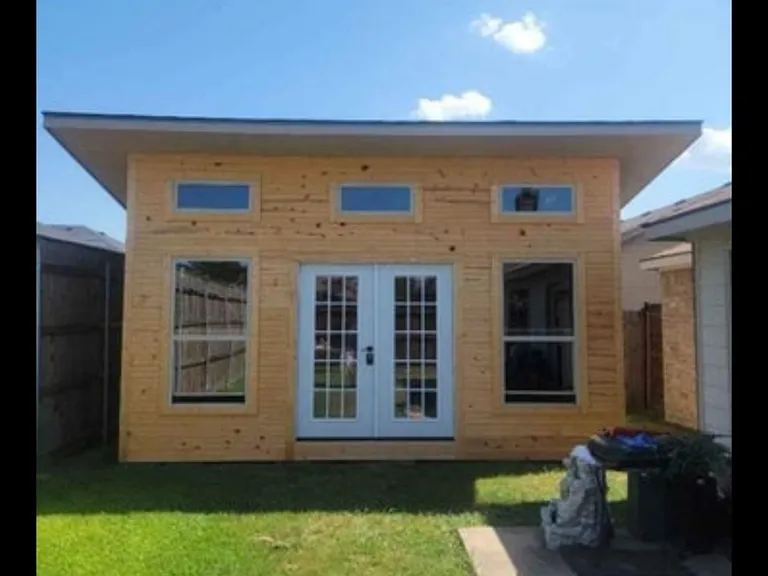 3508 Loyd Dr — Photo 1