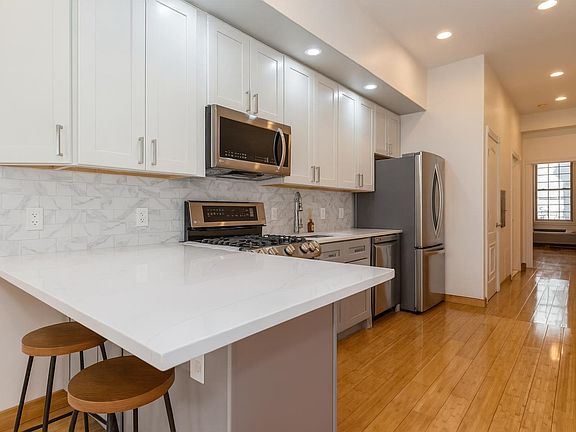 4th image of 3683 Kennedy Blvd APT 2