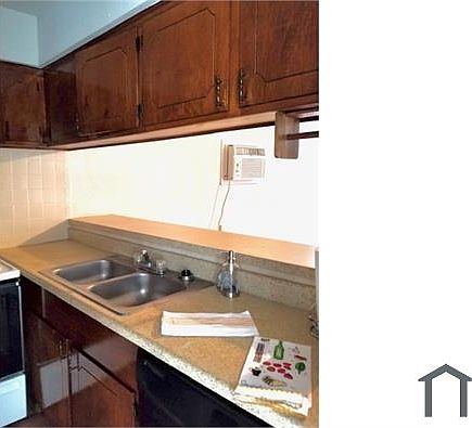 5th image of 623 Jackson Ave #623