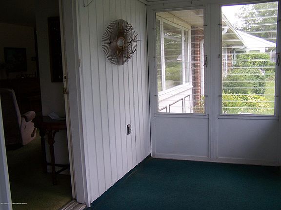 4th image of 225B Buckingham Ct #100B