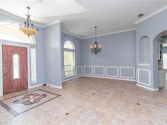3rd image of 6826 Old Square Dr