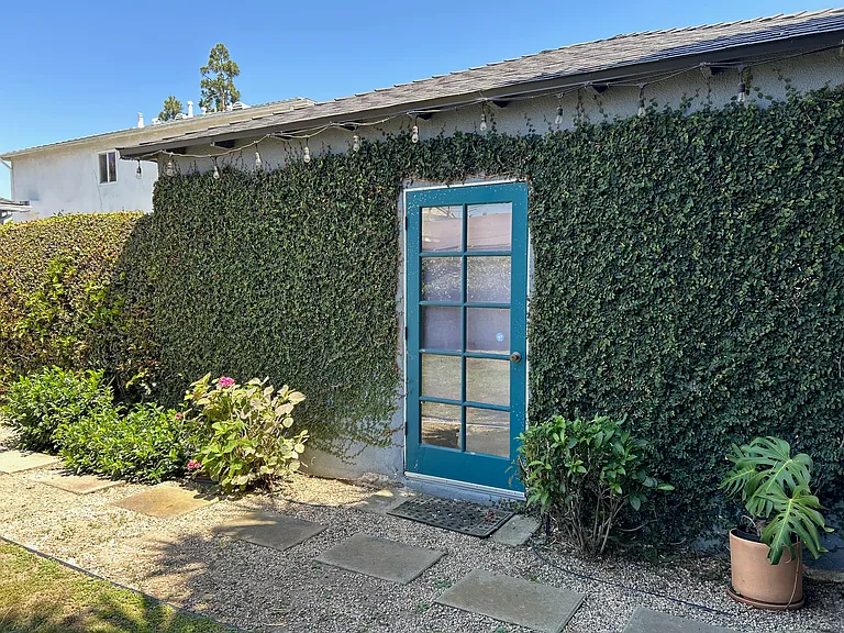 3831 Midway Ave — Photo 8