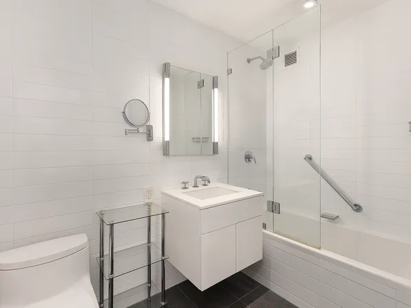 200 East 62nd Street image 10 of 12