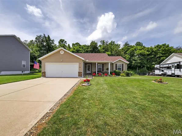 581 Creekwood Blvd, Troy, MO 63379