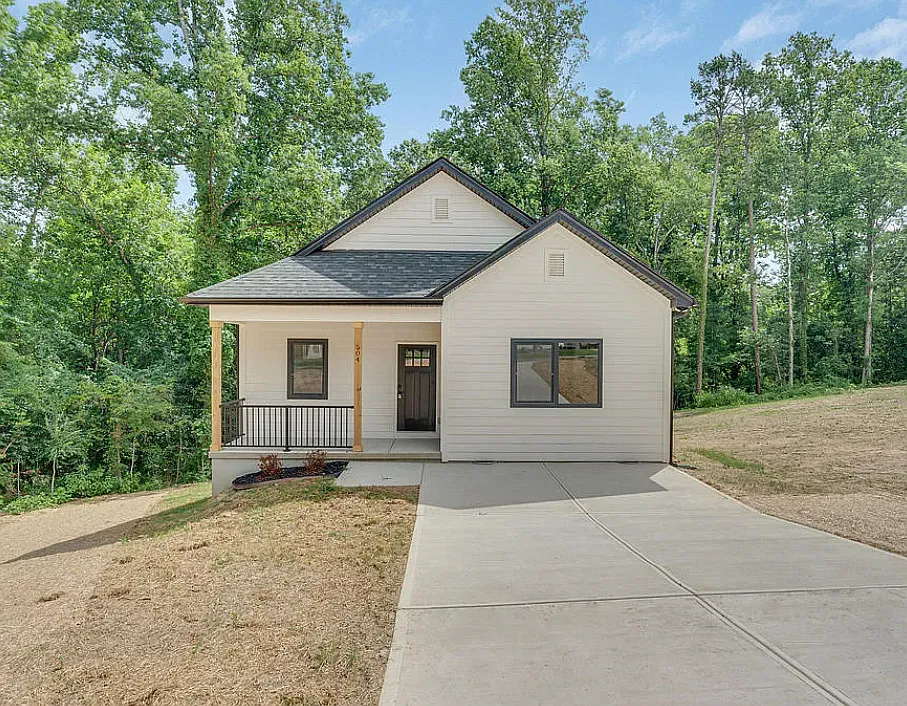 504 North Dr