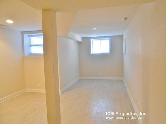 5th image of 3711 N Wilton Ave #Gdn