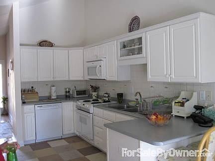 4th image of 7012 Orchard Trce