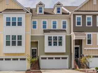 703 Edgewater Ridge Ct, Apex, NC 27523