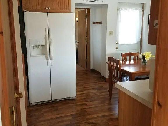 5th image of 608 Hallstead St
