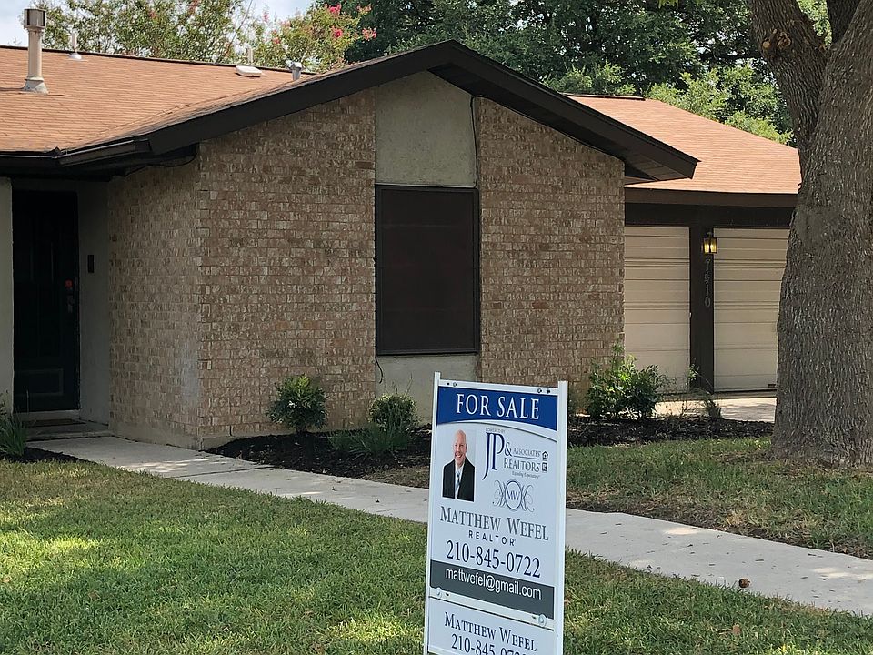 1st image of 7410 Leafy Hollow Ct