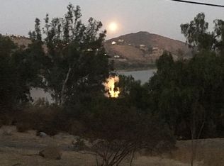 9770 Nutmeg Ln, Escondido, CA 92029