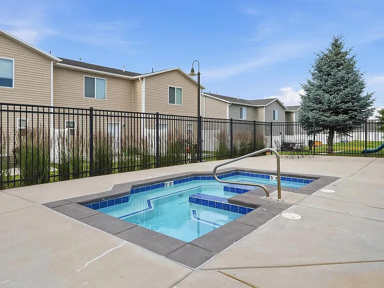 Stonebrook Apartment Homes — Photo 12