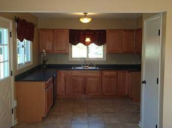 4th image of 1757 S Oakhill Ave