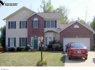 17121 Woodlawn Ct, Strongsville, OH