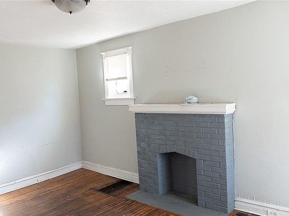 4th image of 4234 Shreve Ave
