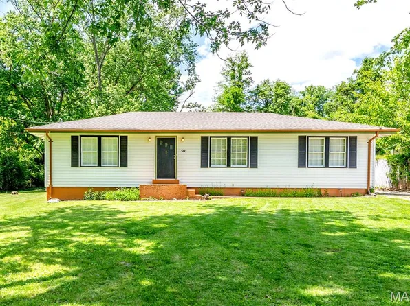 50 Oakwood Ln, Saint Louis, MO 63129