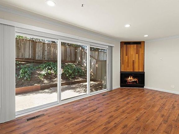 3rd image of 10313 Degas Ct #A