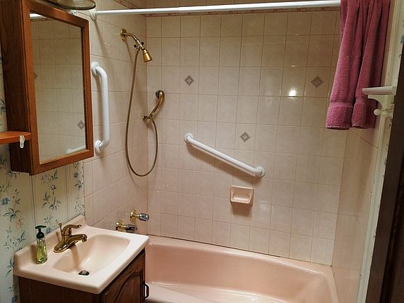 4th image of 511 W Kathleen Dr