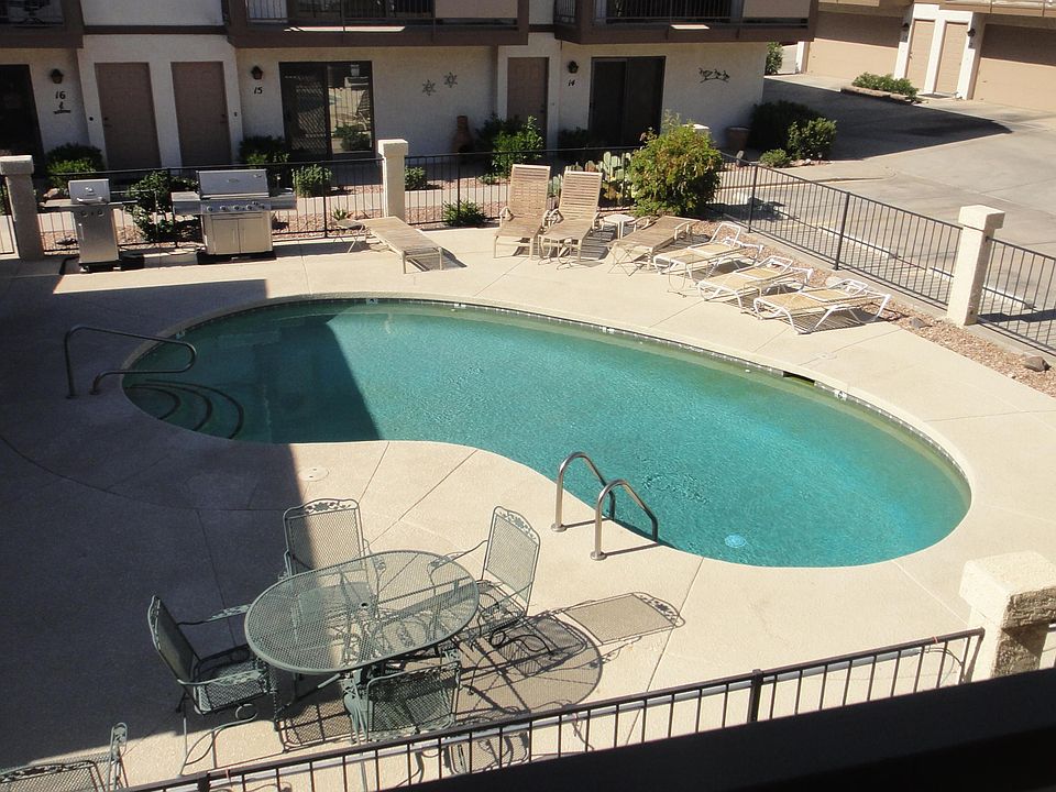 1st image of 2121 Magnolia Dr APT 4