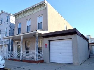 424 69th St, Guttenberg, NJ 07093