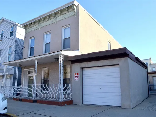 424 69th St, Guttenberg, NJ 07093
