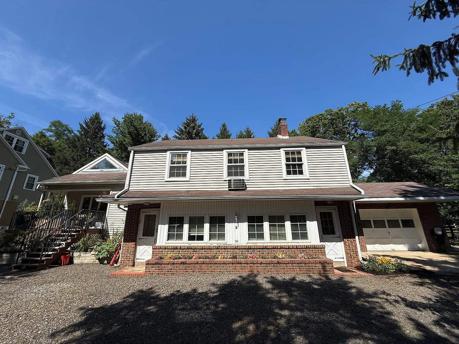 106 Morgan Avenue — Photo 2