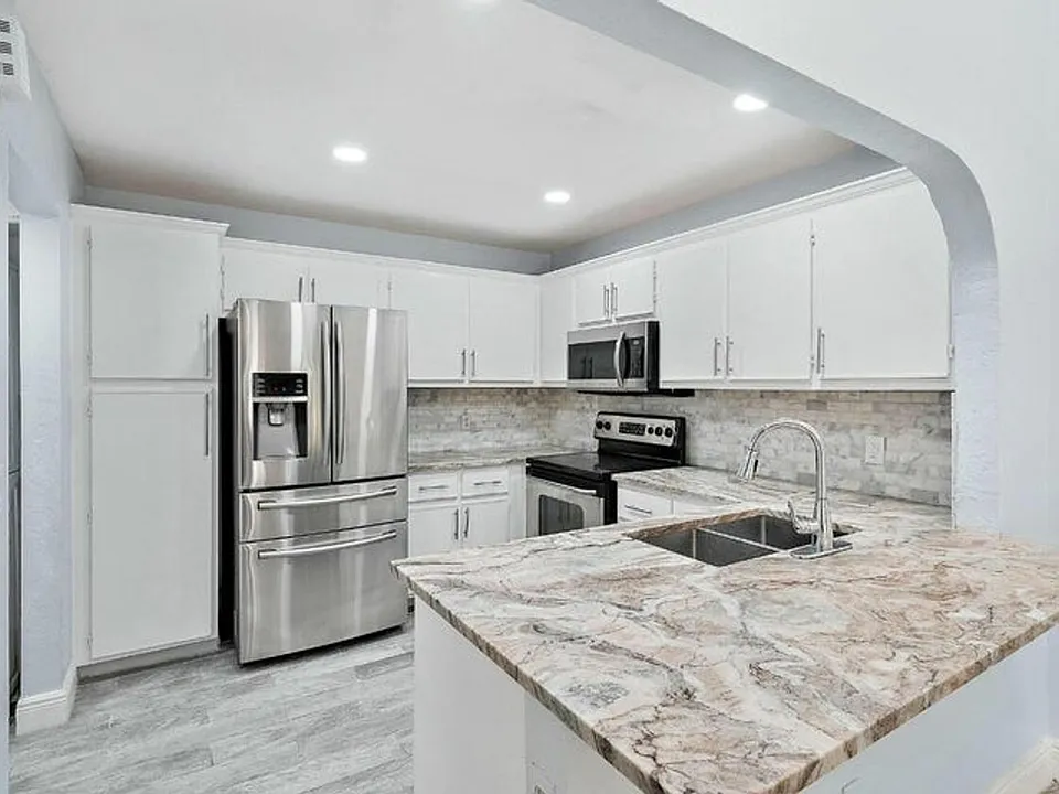 4012 Palm Bay Cir #D