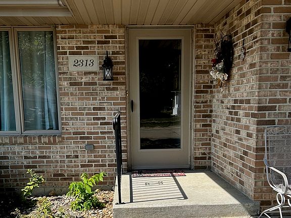 4th image of 2313 Lynwood St
