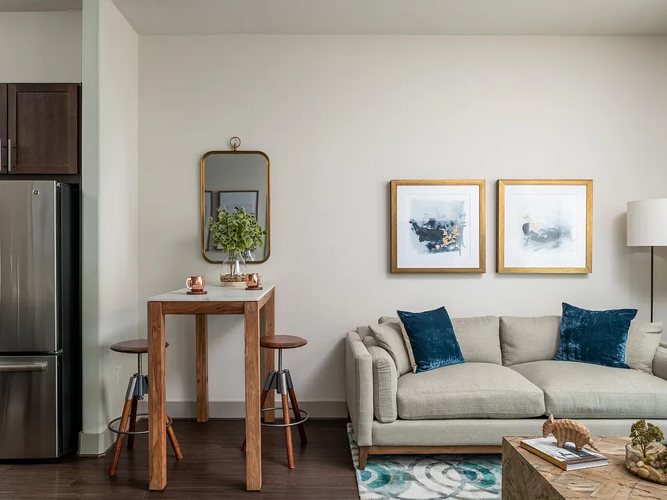 The Sterling at Oak Hills apartments community photo