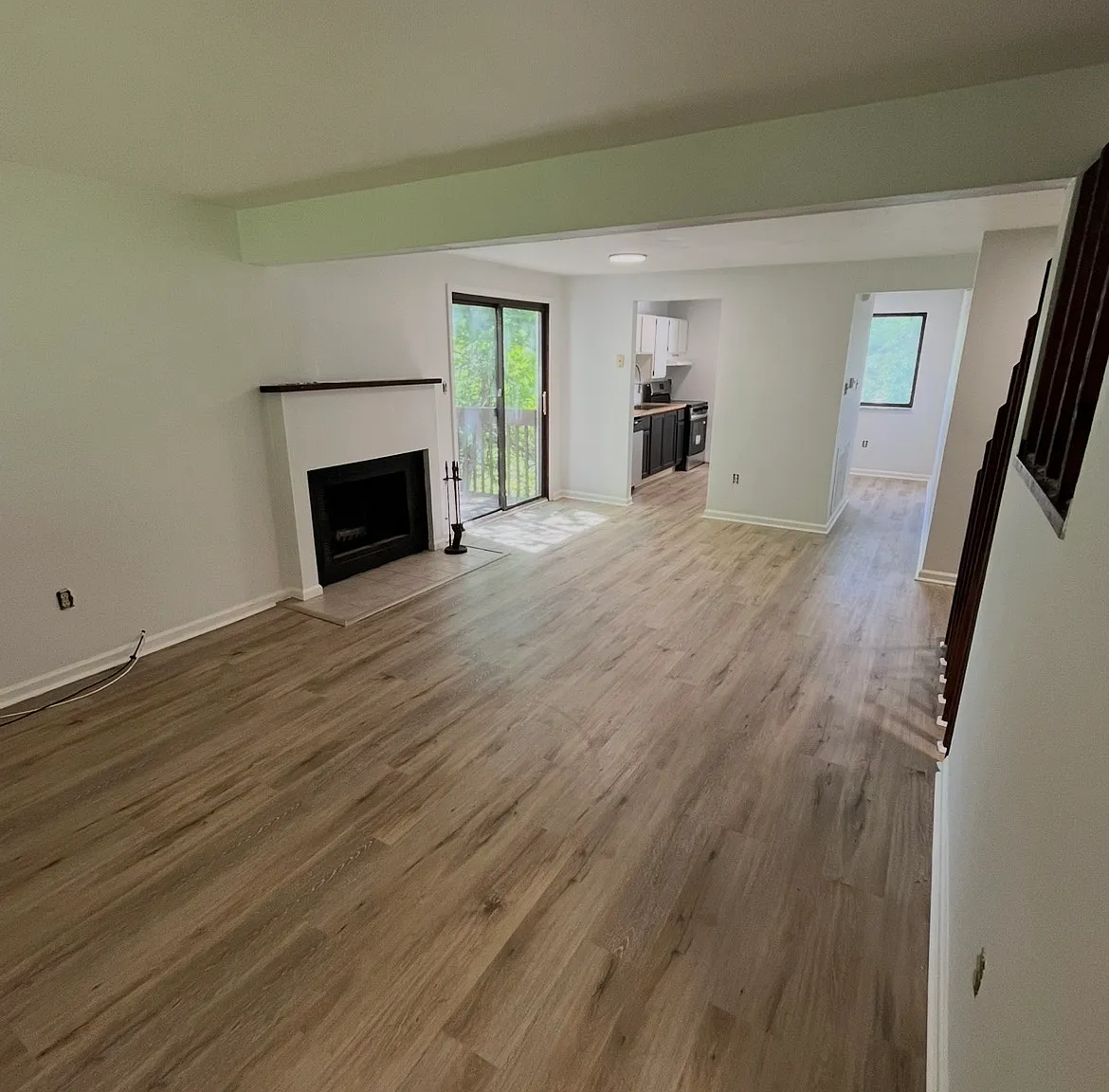 2 bed, 1.5 bath, 1200 sqft, $1,495 — Photo 2
