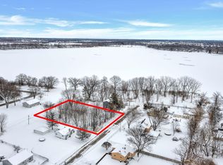 5204 W Pulaski Rd, McHenry, IL 60050