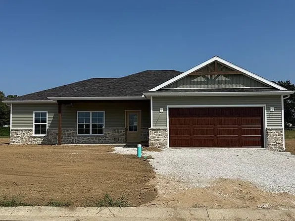 105 Harold Ave, Poseyville, IN 47633