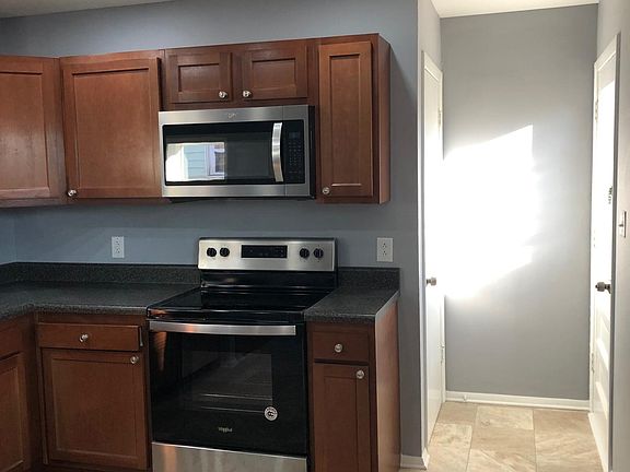 4th image of 4326 Moomaw Ave NW
