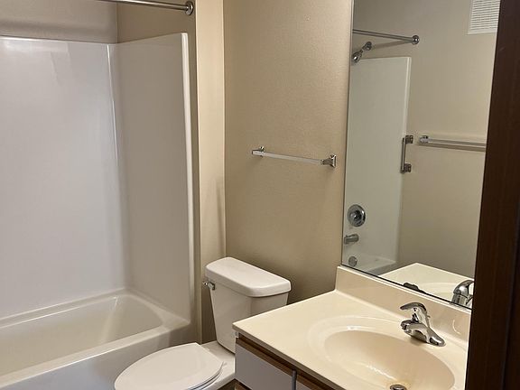 2nd image of 5000 S Nevada Ave APT 307